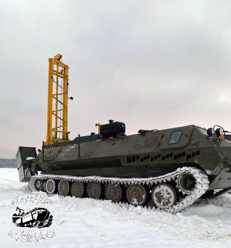 Вездеход ТГМ-2 (МТЛБУ) с буровой установкой