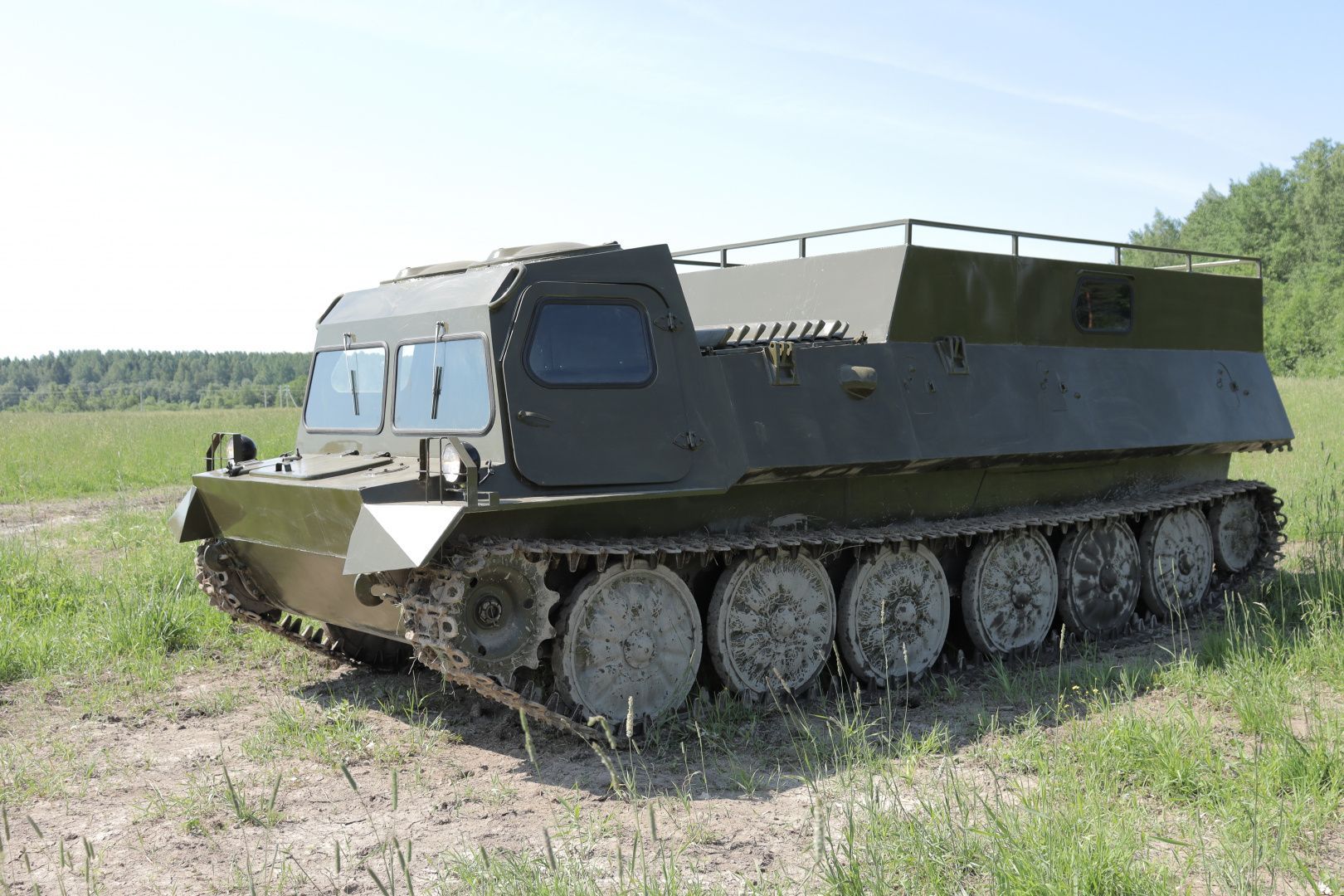 Гусеничный снегоболотоход ТГМ-46