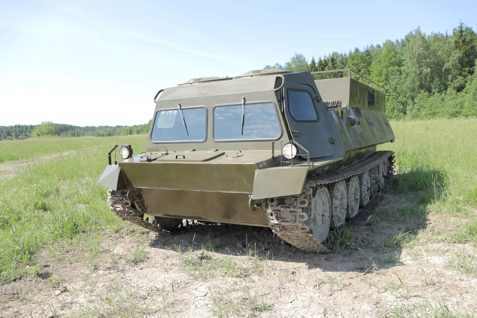 Гусеничный снегоболотоход ТГМ-46